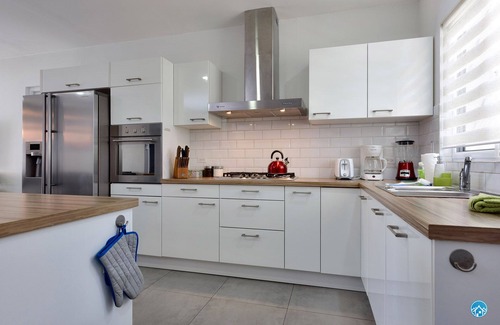 Noord Villa | 3 minutes to Beach - 5 minutes Hotel Area - Relaxing villa with pool in Malmok!