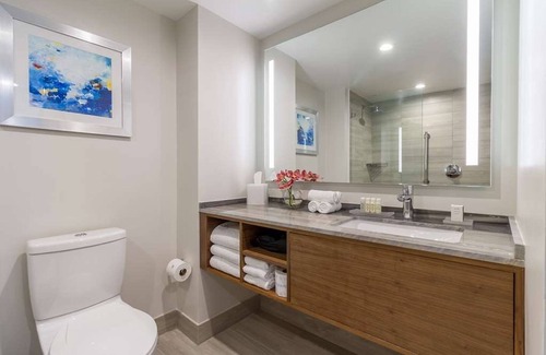Central Beach Hotel | 3 Oceanfront Rooms with Pool near Fort Lauderdale & Las Olas Blvd