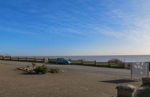 Thorpeness Apartment | 3 Ogilvie Lodge - sleeps 4 guests in 2 bedrooms