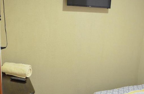 Carmen Apartment | #3 Private room Close to Airport