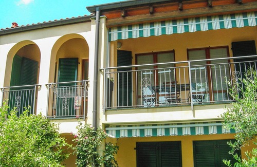 Montegrino Valtravaglia Apartment | 3-room apartment in a neat residence with pool and tennis court