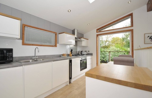 Dobwalls Cottage | 3 SOUTHERN PLACE, pet friendly, character holiday cottage in Dobwalls
