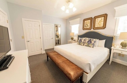 Lackey Resort | 3 Upscale Gated Villas w/Deck Access Near Trails & Family-Friendly Fun