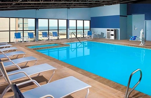 Northeast Virginia Beach Hotel | 3-Star Hotel ∙ Four Points by Sheraton Virginia Beach Oceanfront