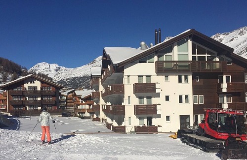 Saas-Fee Apartment | 3-Zimmer-Wohnung in 4**** Spa-Hotel direkt an Skipisten