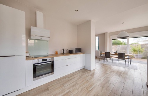 Lanton House | 300m from the beach, house for 7 with a pool