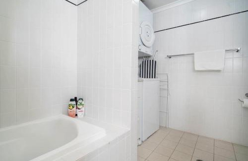 Perth Central Business District Apartment | 302 Wonderful Waldorf Poolgym