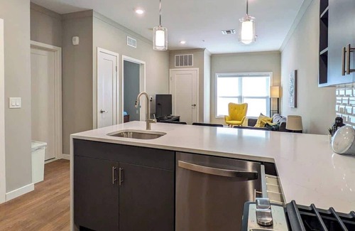 Dunellen Apartment | 327 Modern 1BR Apt Walk to NJT