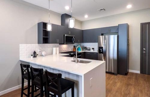 Dunellen Apartment | 329 Modern 1BR Apt Walk to NJT