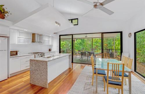 Rainbow Beach House | 33 Esprit Drive Rainbow Beach