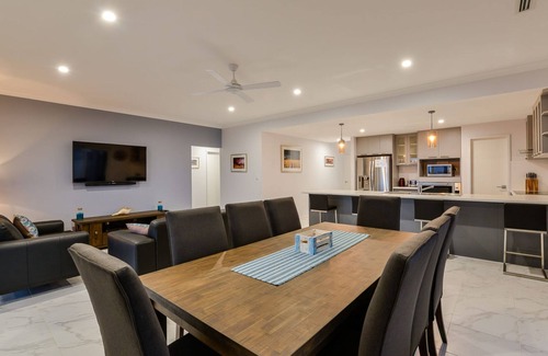 Exmouth House | 34 Madaffari Drive - Pet friendly Marina Property