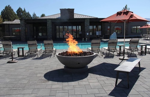 Camp Verde RV Rental | 341 Conestoga Wagon - Riverfront Resort