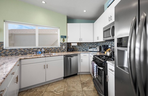 Hollywood House | 3441O Mollies by the Sea