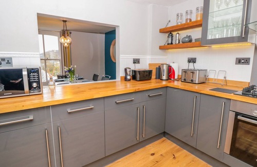 Dartmouth Apartment | 34b Clarence Street