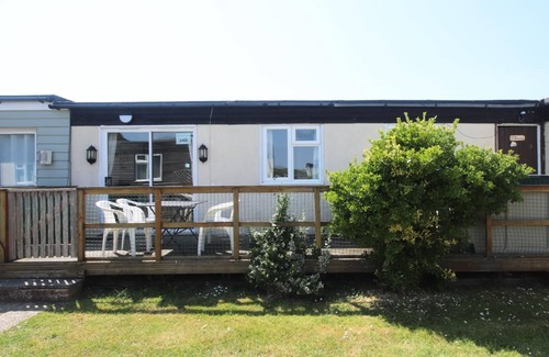 Earnley Ski Chalet | 34D Medmerry Park 2 Bedroom Budget Chalet