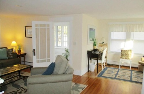 Harwich Port House | 36 Cross Street Harwich Port Cape Cod - - Gone Coastal