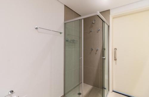 Perdizes Apartment | 360 VN Turiassú by Housi