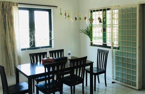 Taman Kota Laksamana Apartment | 365 House by D'Laksamana