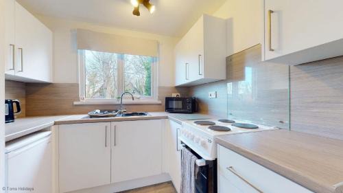 Saint Erth Praze House | 39 Strawberry Hill, Tolroy Manor
