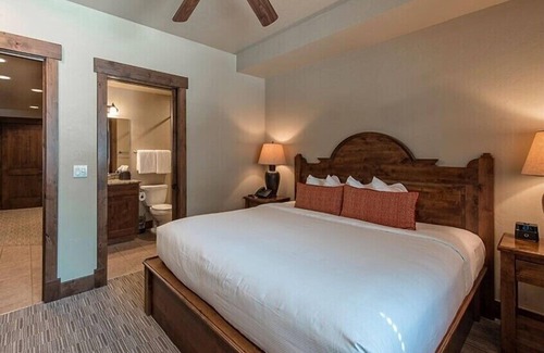 Peak 8 Resort | 3B Ski-In/Out-Pools-Spa-Movie Room Reservation