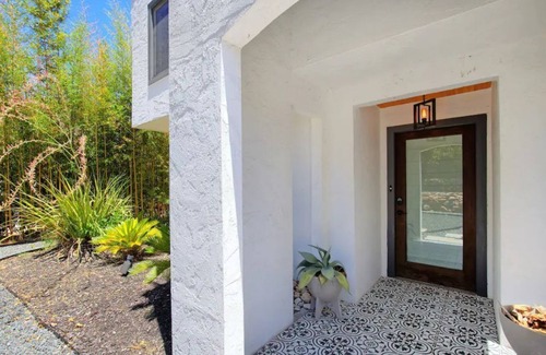 Westlake Highlands Condo | 3b2b Hidden Oasis in the Hills-Close to Downtown