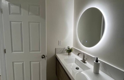 El Monte House | 3B2B Modern House w/Backyard