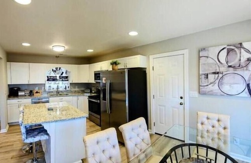 Goose Creek House | 3bdr 2ba home Goose Creek - Close to Charleston Attractions with Large Yard