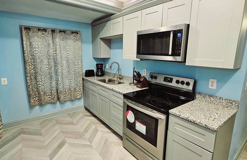 Rehoboth Beach Apartment | 3bed 1ba unit 1 Located in Lewes Pet Friendly