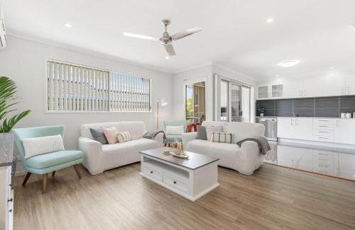 Maroochydore House | 3BR, 3BTH, Walk to Beach & City Centre