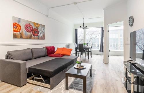 Hamilton Apartment | 3BR Apt With Netflix - Near King Street