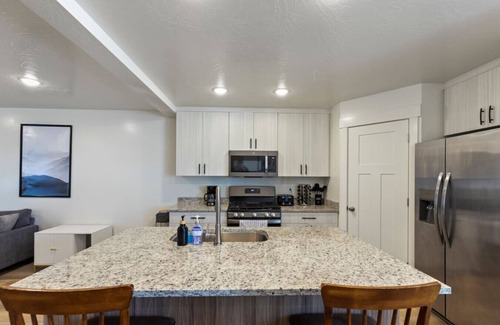 Cedar City Villa | 3BR Basecamp~Trails~Propane Grill & Pet Friendly