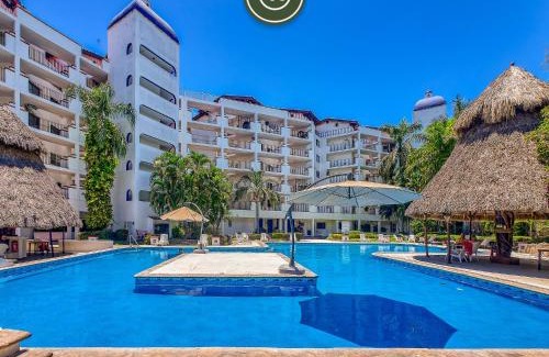 Marina Vallarta Apartment | 3BR Condo with Private Balcony - Pool - Marina