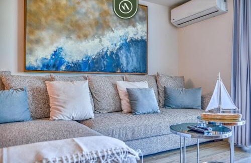 Marina Vallarta Apartment | 3BR Condo with Private Balcony - Pool - Marina