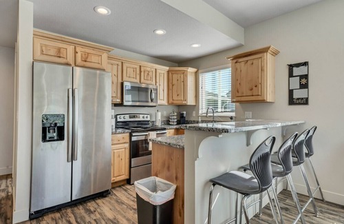 Layton House | 3BR with King Bed Near Hill AFB and Davis Conference Center