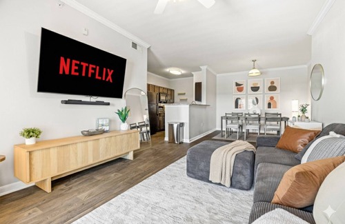 Southside Apartment | 3BR2BA - POOL - LOUNGE - COZY APARTMENT SAN ANTONIO