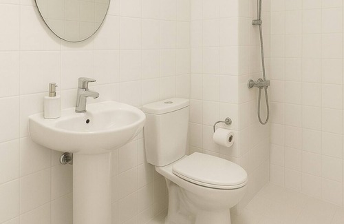 Guadalupe Condo | 3GM- 1 bedroom condo with balcony