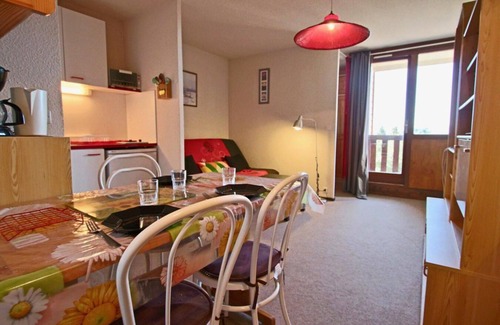 Chamrousse Apartment | 3rd floor, balcony, tv, ski locker, 23m², Chamrousse