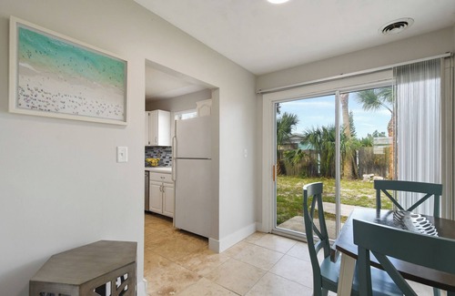 Ormond By The Sea Palt House | 3rd House from the Beach! ~ Family-Friendly Home ~ Just 2-Min Walk to the Ocean!