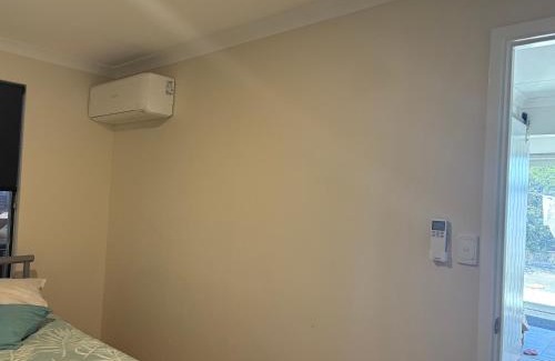 Bibra Lake Apartment | 3x1 unit at back of main house