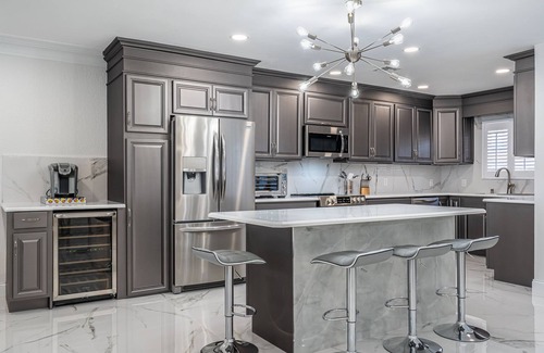 Lighthouse Point House | 4/3 for 10-Heated Pool-Pool Table-BBQ-Patio Dining