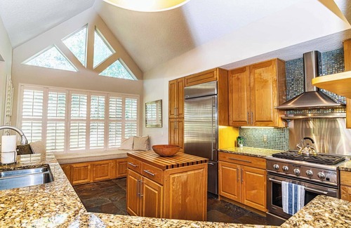St. Augustine Condo | 4/4 with Luxurious Spa bathroom-screened lanai-golf-pool-hot tub-near beaches