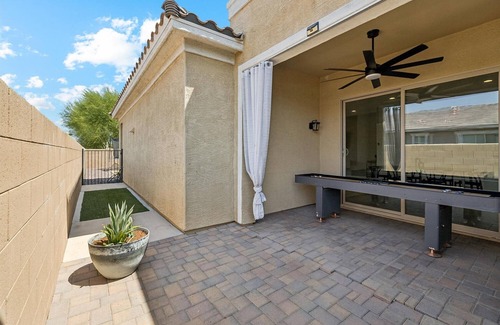 Maryvale House | 4 Bdrm - Minutes from Westgate & Cardinals Stadium