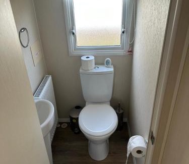 Clacton-on-Sea House | 4 Bed 10 Berth Caravan Seawick Holiday Park