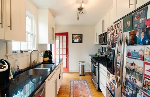 Whitebridge House | 4 bed/2 bath music themed cozy home