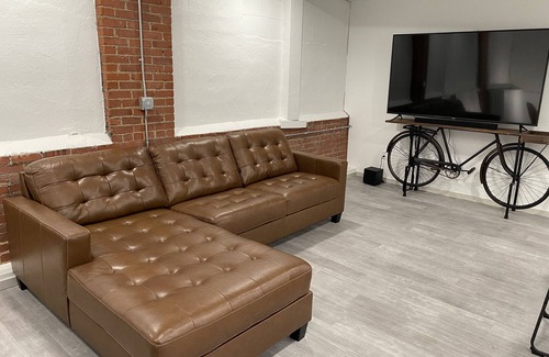 Stillwater House | 4 bed 2 bath unit on Campus Corner with rooftop deck - sleeps 12