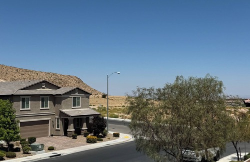 Las Vegas House | 4 Bed 3 Bath house in Las Vegas. Close to the strip and Red Rock.
