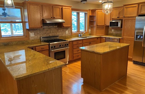Manchester Center House | 4 Bed 3 bath Manchester VT home on large lot quiet cul de sac 2.5 car garage!