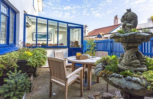 Babbacombe Cottage | 4 Bed - Beach Cottage - Sleeps 8 guests in 4 bedrooms