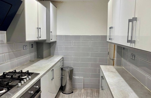 Erdington House | 4 Bed House-sleeps 8-free Parking