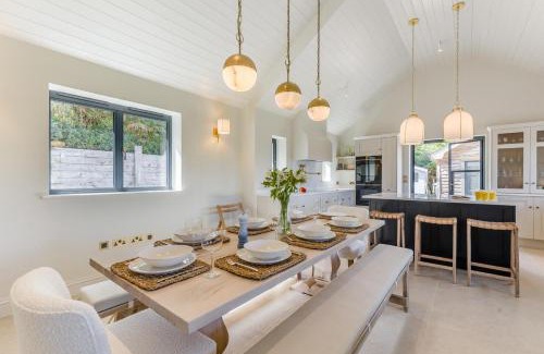 Llandovery House | 4 Bed in Halfway oc-t33077